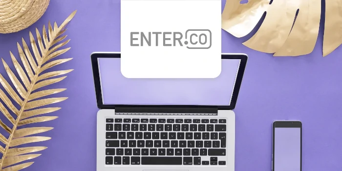 laptop y logo de enter.co