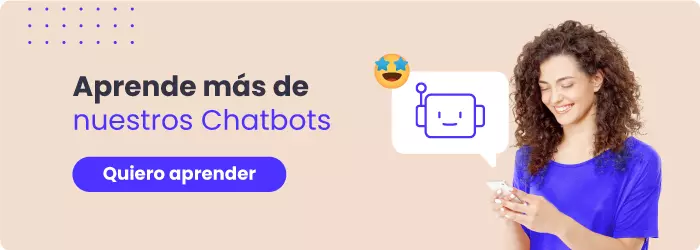 chica hablando con un chatbot